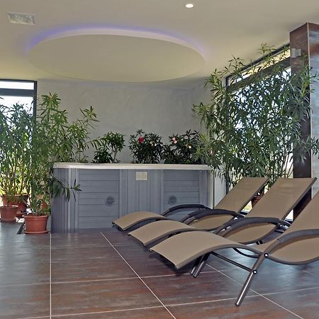 Garden Hotel Medical & Spa 德布勒森 外观 照片